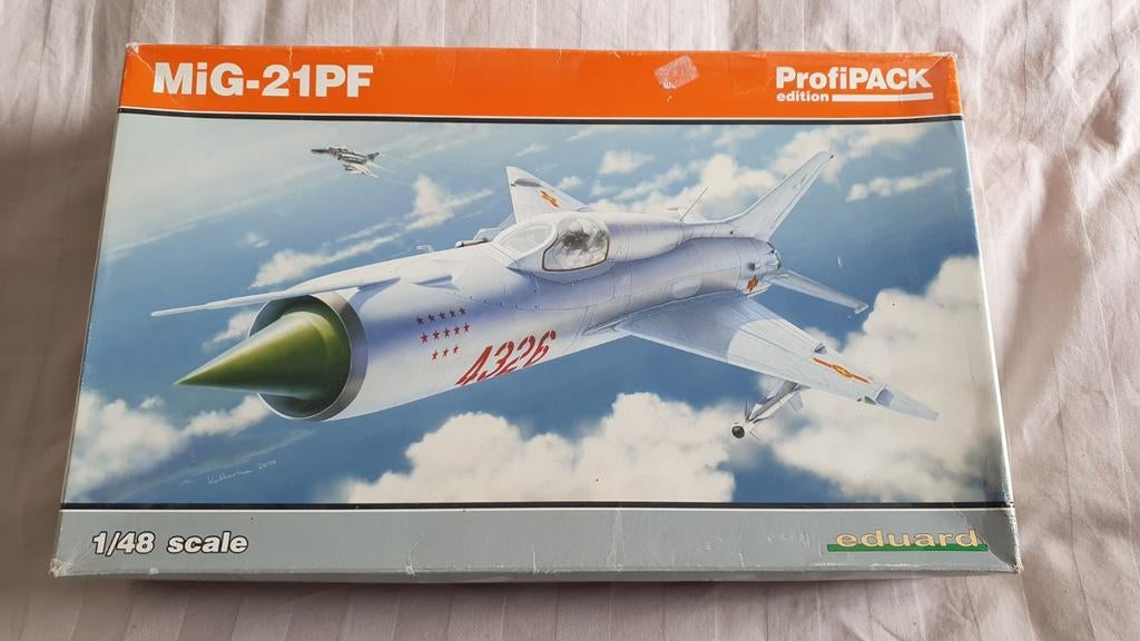Eduard 1/48 MiG-21 PF profipack, Hobby en Vrije tijd, Modelbouw | Vliegtuigen en Helikopters, Nieuw, Vliegtuig, Groter dan 1:72