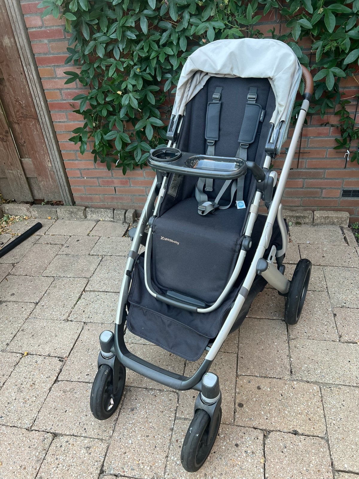 UPPAbaby Vista V2 Kinderwagen in Emmet, Duowagen, Zo goed als nieuw, Combiwagen, Ophalen