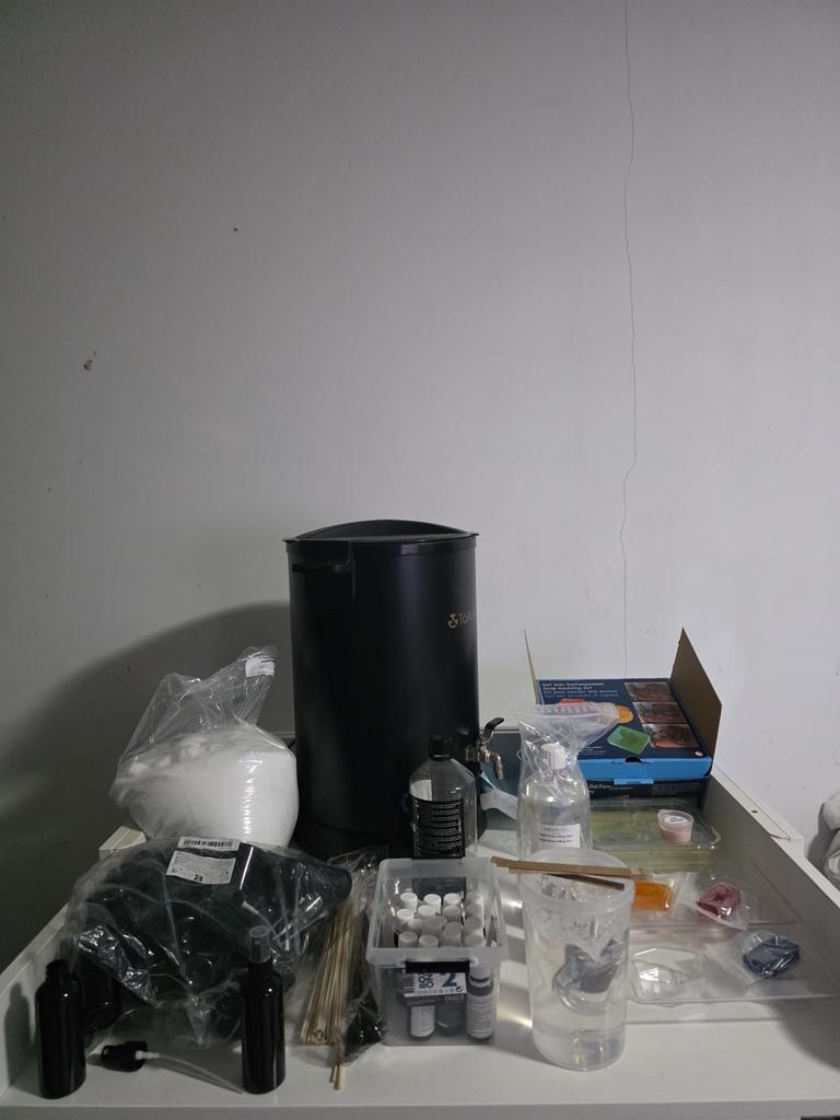 Waxmelter, kaarsen- & geurset met lege flessen, Overige thema's, Zo goed als nieuw, Kunststof, Elektrisch