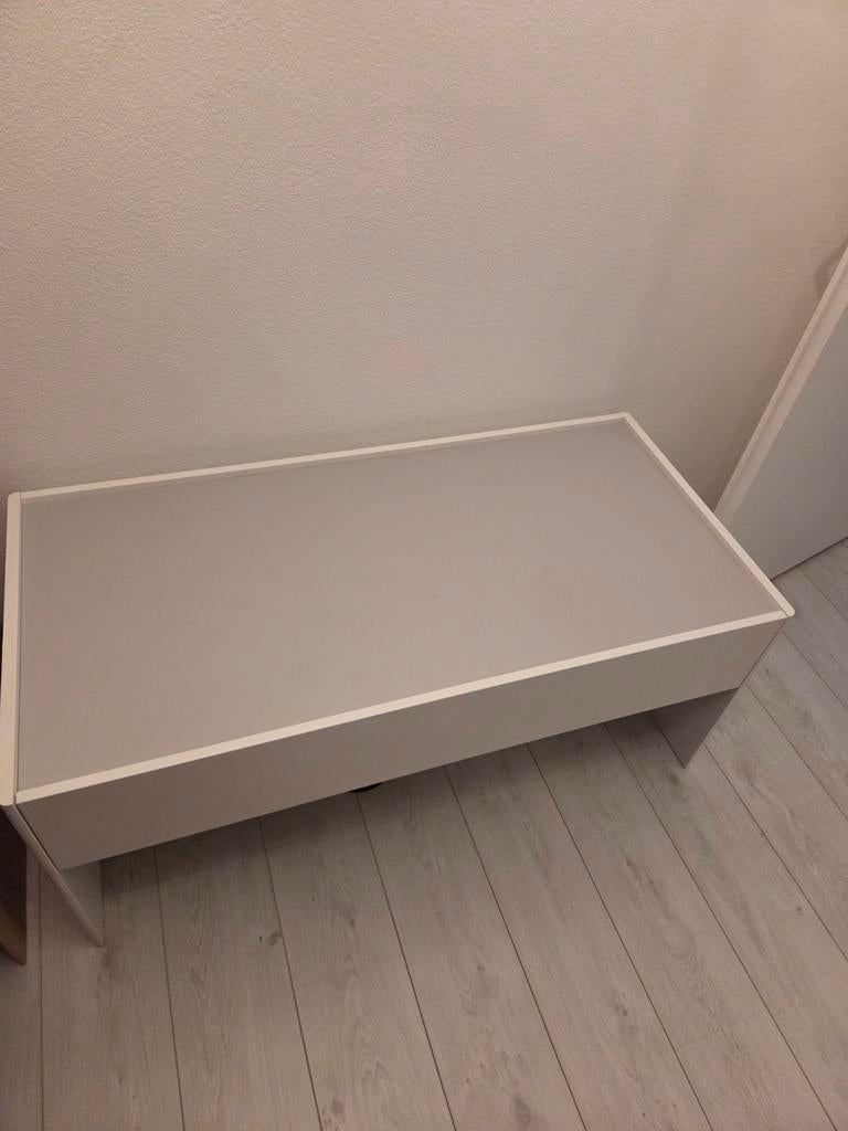 Witte speeltafel met lade. 118 cm breed 51 cm diep 57cm, Minder dan 45 cm, Gebruikt, Ophalen of Verzenden, 75 cm of meer