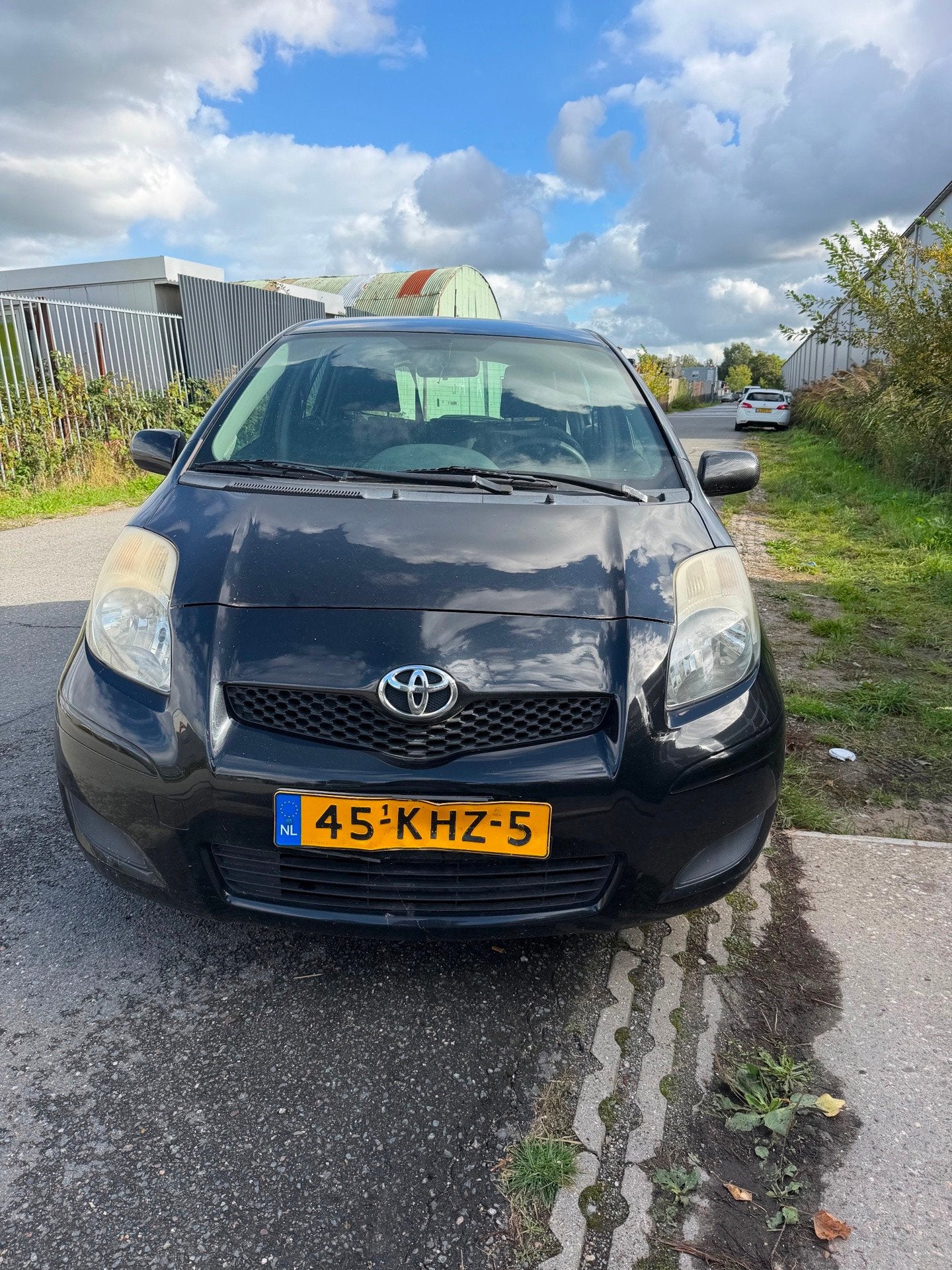 Toyota Yaris 1.0 VVTi Acces, Auto's, Voorwielaandrijving, 750 kg, Elektrische ramen, Zwart