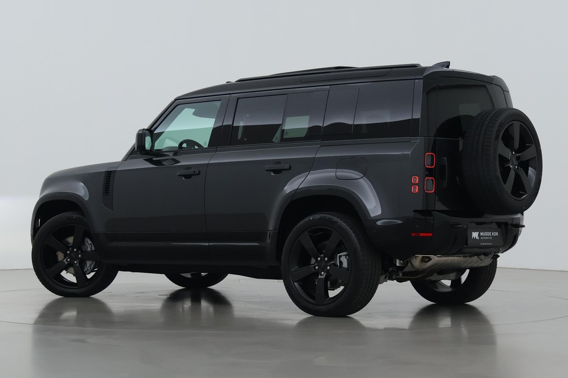 Land Rover Defender 2.0 P300e 110 X-Dynamic HSE | FACELIFT |, Auto's, Land Rover, Automaat, Gebruikt, 4 cilinders, 150 min