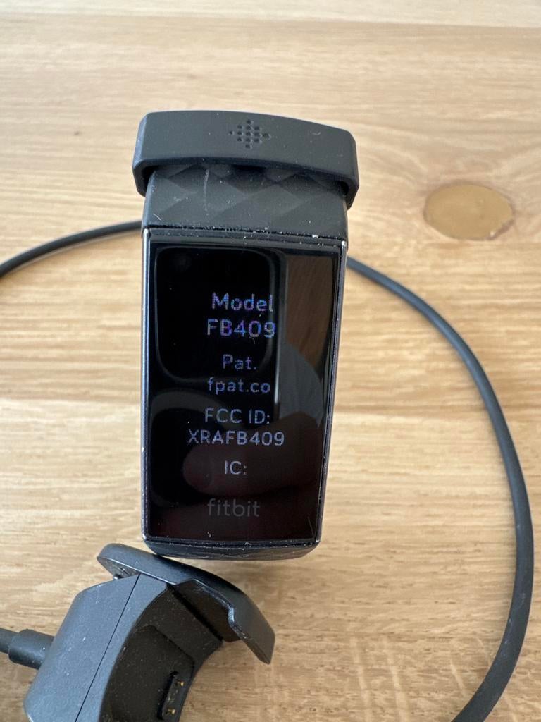 Fitbit Charge 3 Activity Tracker Zwart, Verzenden, Waterdicht, Gebruikt, Zwart