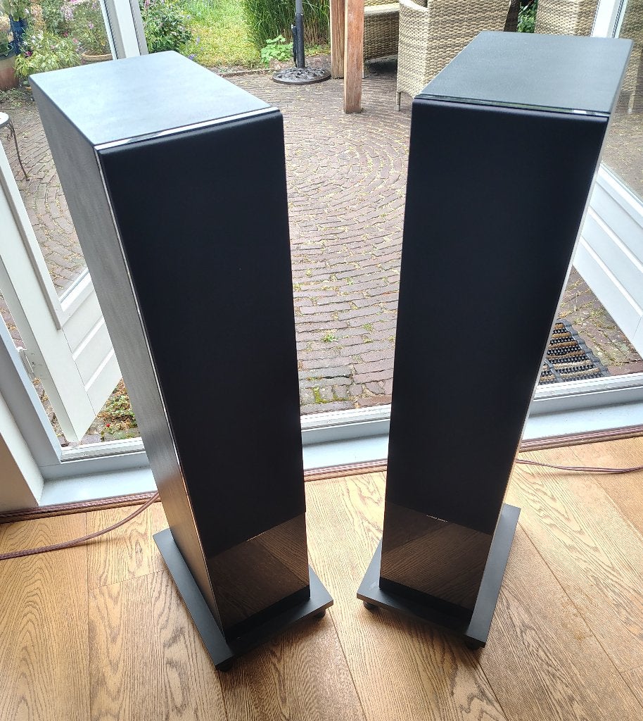 Sonus Faber Lumina V Black vloerstaande luidsprekers, Audio, Tv en Foto, Luidsprekers, Vloerstaande luidspreker, Basreflex, Zo goed als nieuw