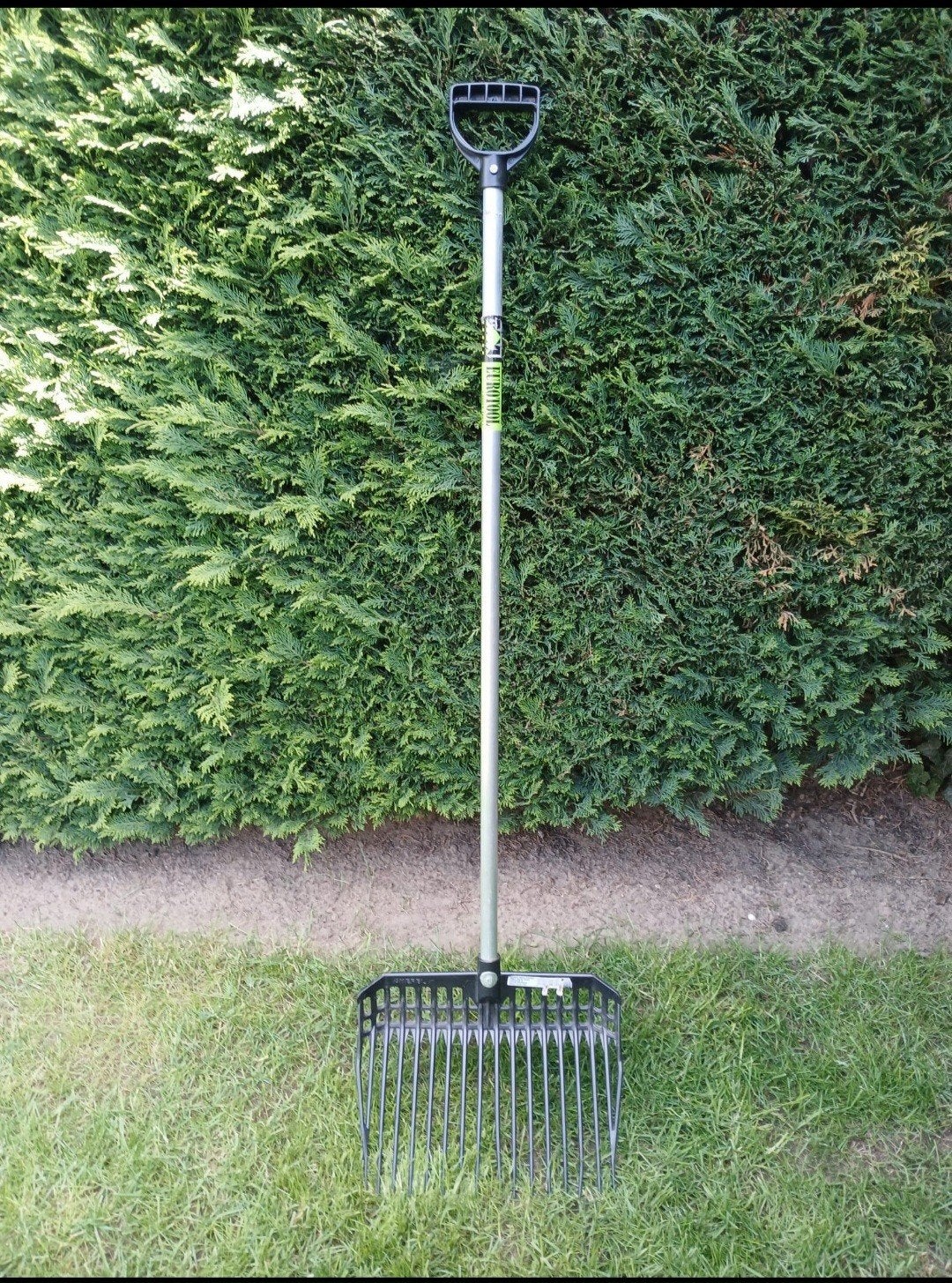 Mestvork met alluminium steel(Nieuwstaat), Ophalen, Zo goed als nieuw