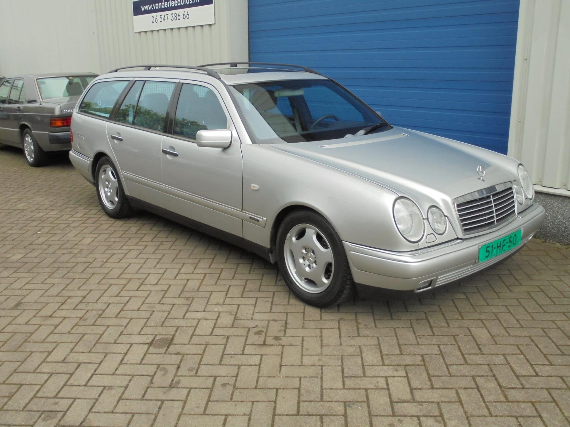 Mercedes-Benz E-klasse Combi 320 Avantgarde Japan 111248 km, foto 12