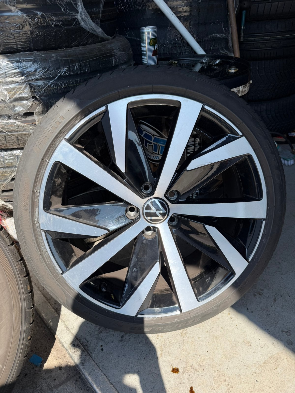 Orginele VW Misano 19 inch velgen + Pirelli P zero banden, Auto-onderdelen, Banden en Velgen, Banden en Velgen, Zomerbanden, 19 inch