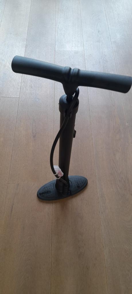 Voetpomp/ fietspomp, Ophalen, Zo goed als nieuw