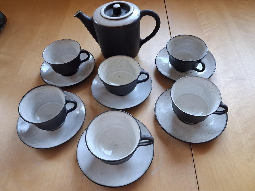 Zaalberg theepot en kop en schotels, Ophalen of Verzenden