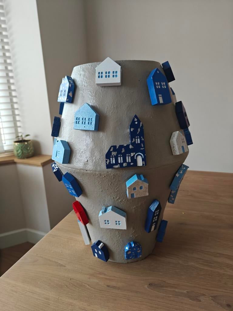 Vaas hand versierd, Ophalen, Overige kleuren, Aardewerk of Porselein, Minder dan 50 cm