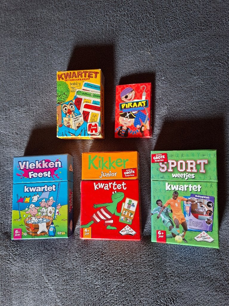 5 kwartetspeel. Nieuw en zo goed als nieuw. 2 euro per stuk., Verzamelen, Speelkaarten, Jokers en Kwartetten, Ophalen of Verzenden