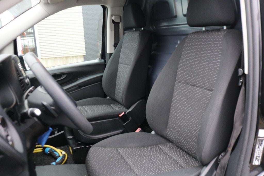 Mercedes-Benz eVito Extra Lang 66 kWh Imperiaal Airco Naviga, Auto's, Stof, Gebruikt, 116 pk, Zwart