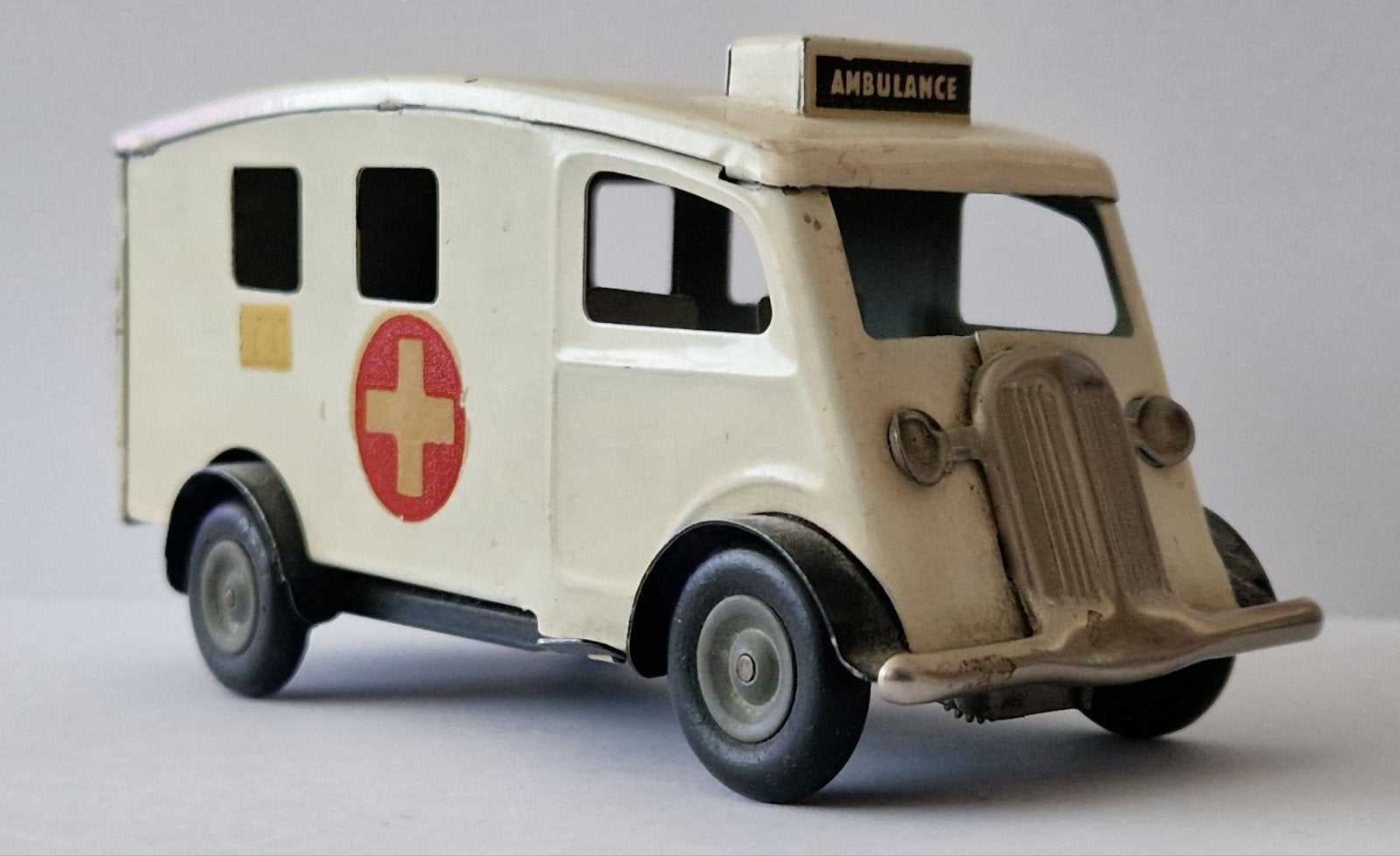 Triang Minic 75M (blikken) Ambulance, Verzenden, Gebruikt, Auto, Overige merken