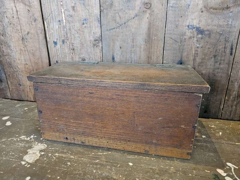 oud kistje ``WOONWINKEL RUSTIEK``, Ophalen of Verzenden