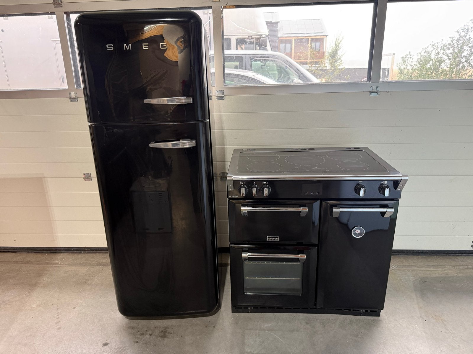Prachtige zwarte Stoves fornuis met bijpassende koelkast, Witgoed en Apparatuur, Bella, 60 cm of meer, Ophalen of Verzenden, Zo goed als nieuw