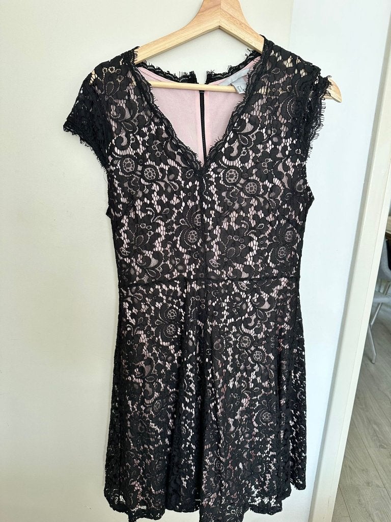 Mooie luxe jurk van H&M, maat M, Maat 38/40 (M), H&M, Zwart, Ophalen of Verzenden