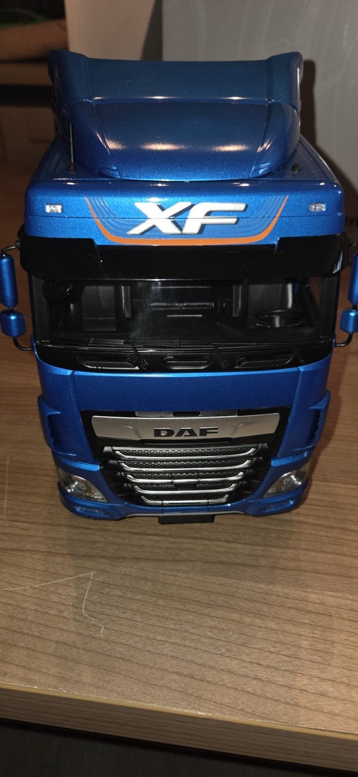 3x vrachtwagens zie omschrijving 1.18 modelen, Hobby en Vrije tijd, Modelauto's | 1:18, Ophalen of Verzenden, Nieuw, Overige merken