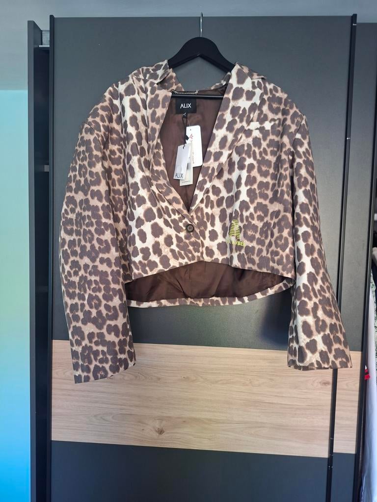 Alix The Label Cropped Blazer Panterprint Maat L Nieuw, Kleding | Dames, Jasjes, Kostuums en Pakken, Alix the label, Beige, Maat 42/44 (L)