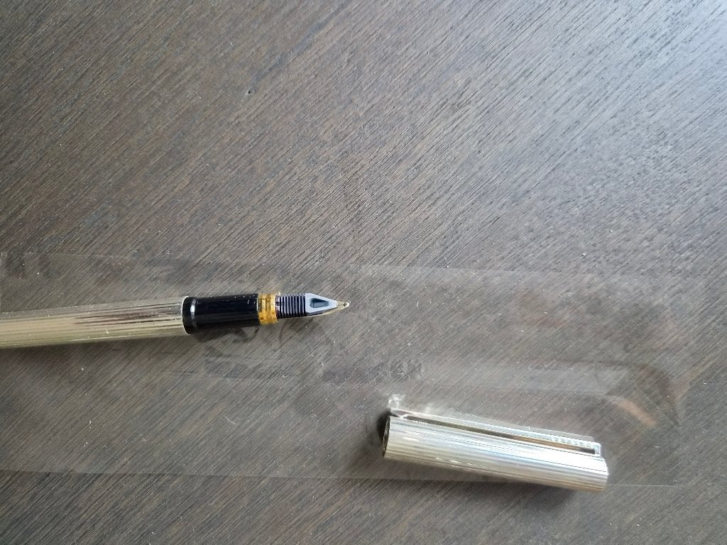 Dupont vulpen Stylo Plume L2 Plaqur, Verzamelen, Pennenverzamelingen, Nieuw, Met doosje, Vulpen, Ophalen