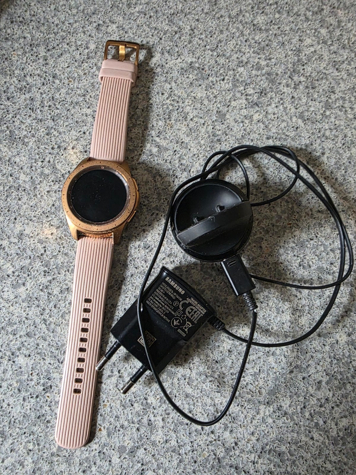 Samsung Galaxy Watch SM-R810 Roségoud met Roze Bandje, Gebruikt, Ophalen of Verzenden, Samsung, Roze