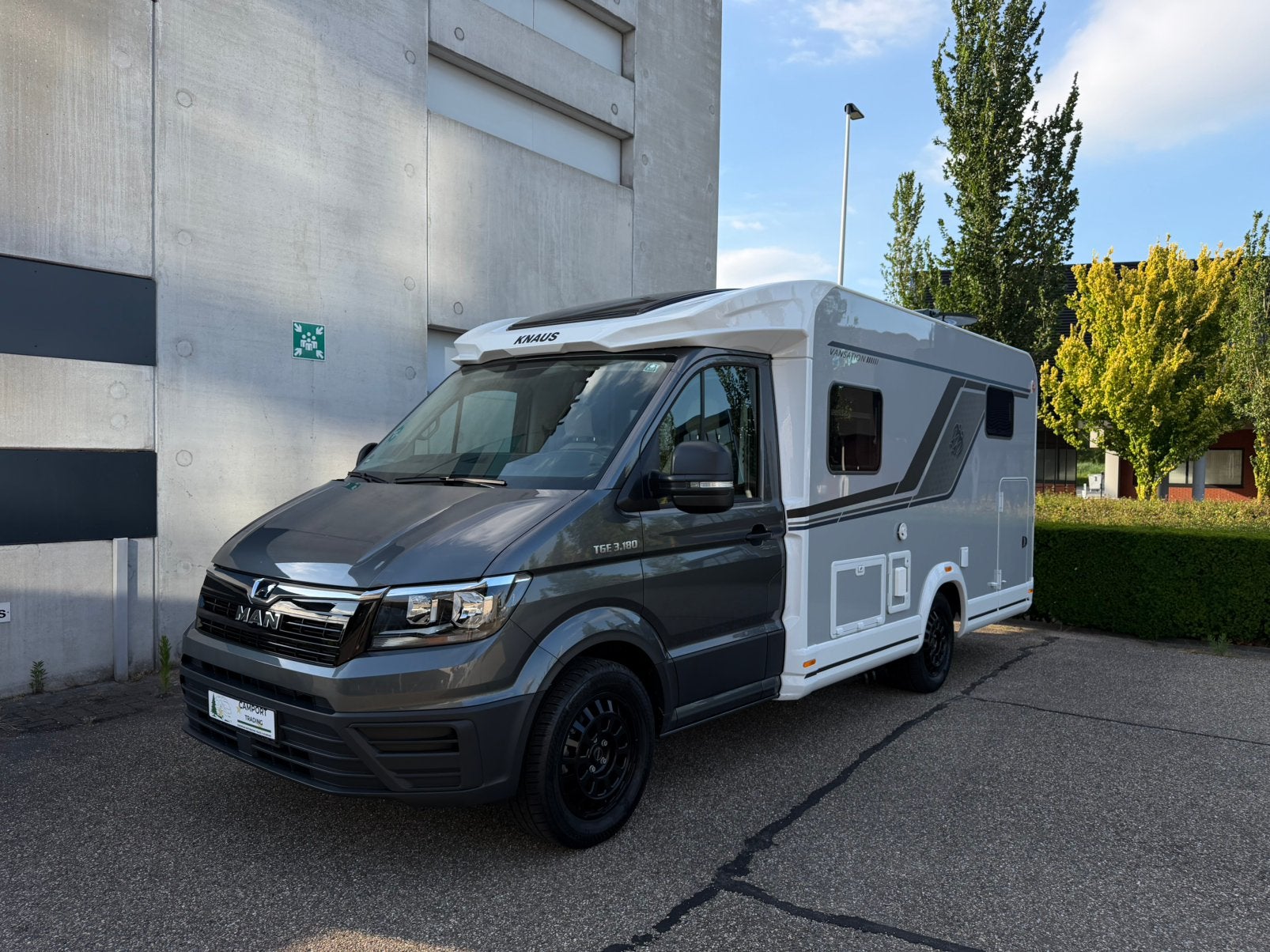 Caravans And Camping Knaus