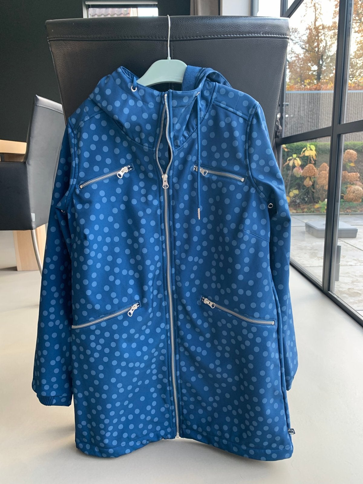 NIEUW Danefae Softshell Jas - Blauw met stippen, Ophalen of Verzenden, Nieuw, Maat 36 (S), Blauw