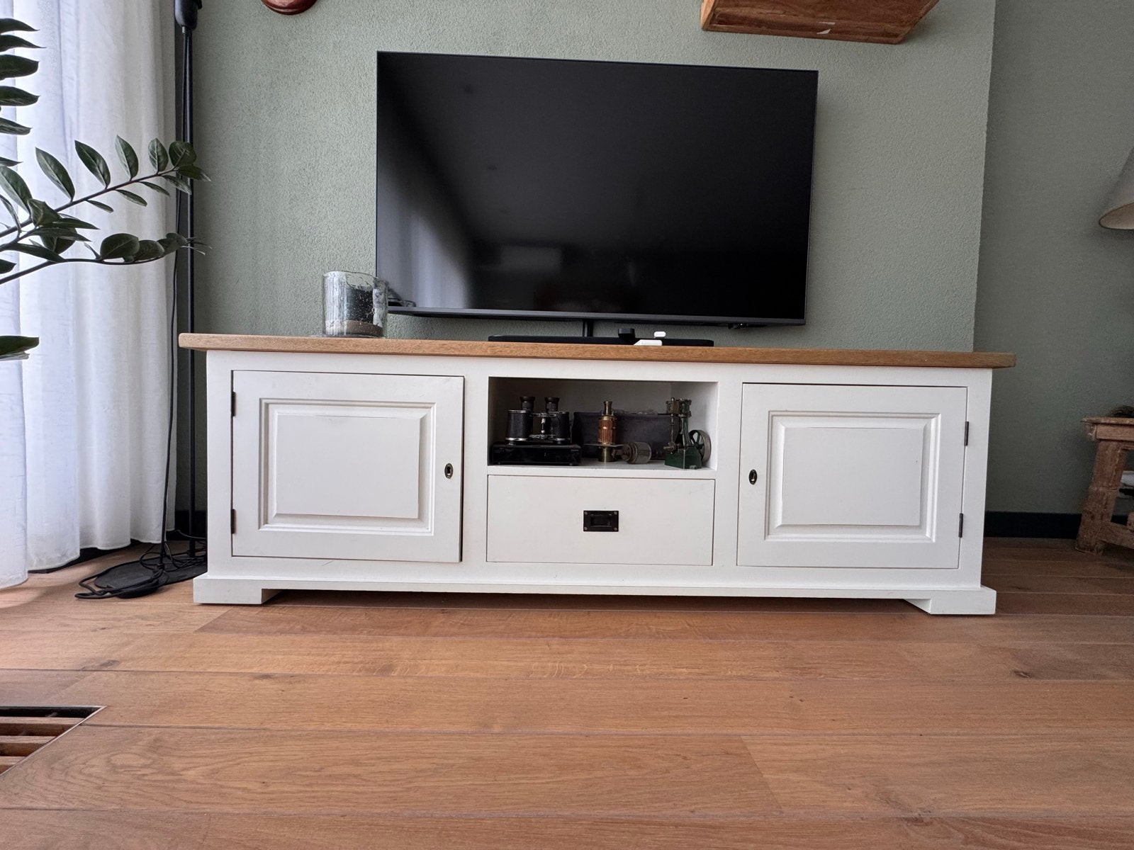 Nijholt TV-meubel / Dressoir - Wit met eiken blad, Ophalen, Gebruikt, 150 tot 200 cm, Eikenhout