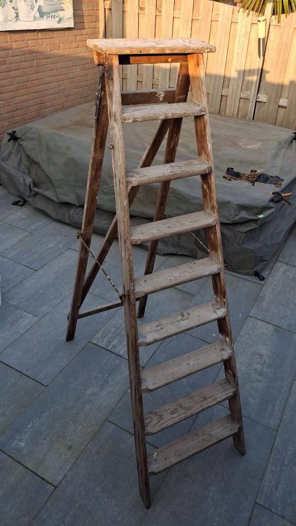 Oude houten trap - vintage decoratie, Ophalen, Gebruikt, Hout, Vintage