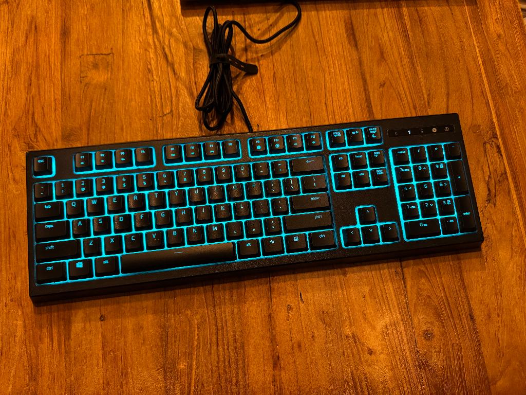 Razer Ornata Chroma Gaming Toetsenbord RGB, Ophalen of Verzenden, Zo goed als nieuw, Qwerty, Gaming toetsenbord