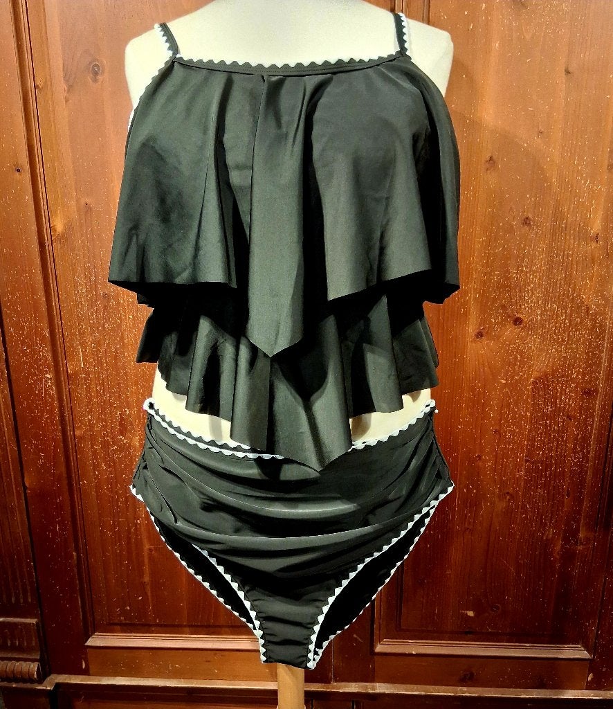Tankini zwart met witte bies 48-52, Kleding | Dames, Grote Maten, Ophalen of Verzenden, Nieuw, Zwart, Lingerie of Zwemkleding