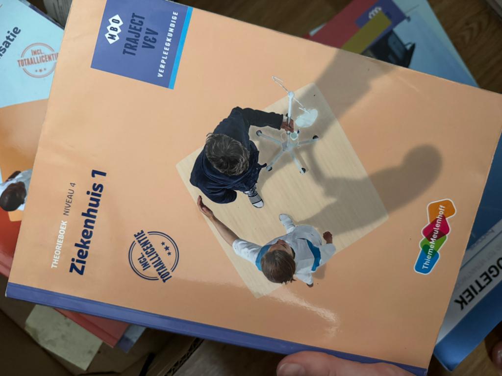 Ziekenhuis 1&2, Ophalen of Verzenden, Zo goed als nieuw