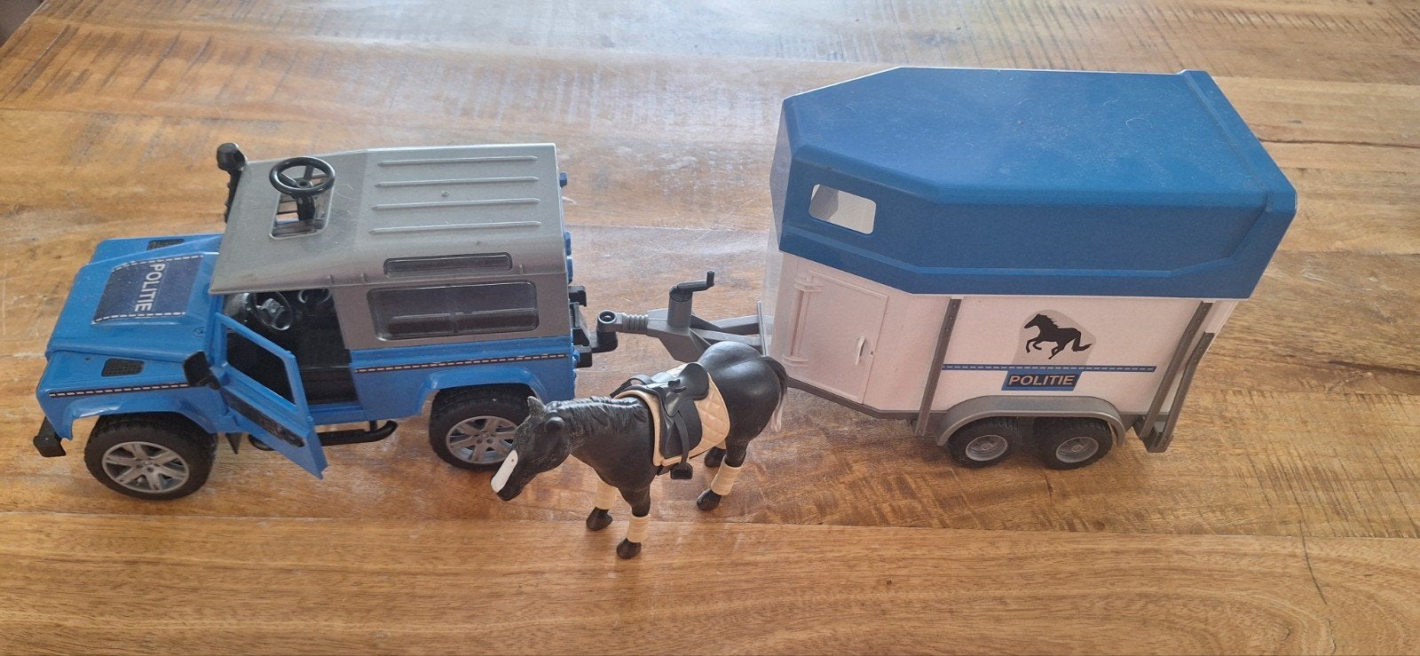 Bruder Jeep met paardentrailer en paard, Kinderen en Baby's, Ophalen, Gebruikt