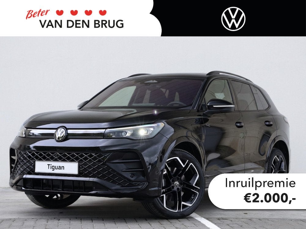 Volkswagen Tiguan R-Line Edition 1.5 eHybrid 272 PK | Head u, Stof, 4 cilinders, 2000 kg, 150 min