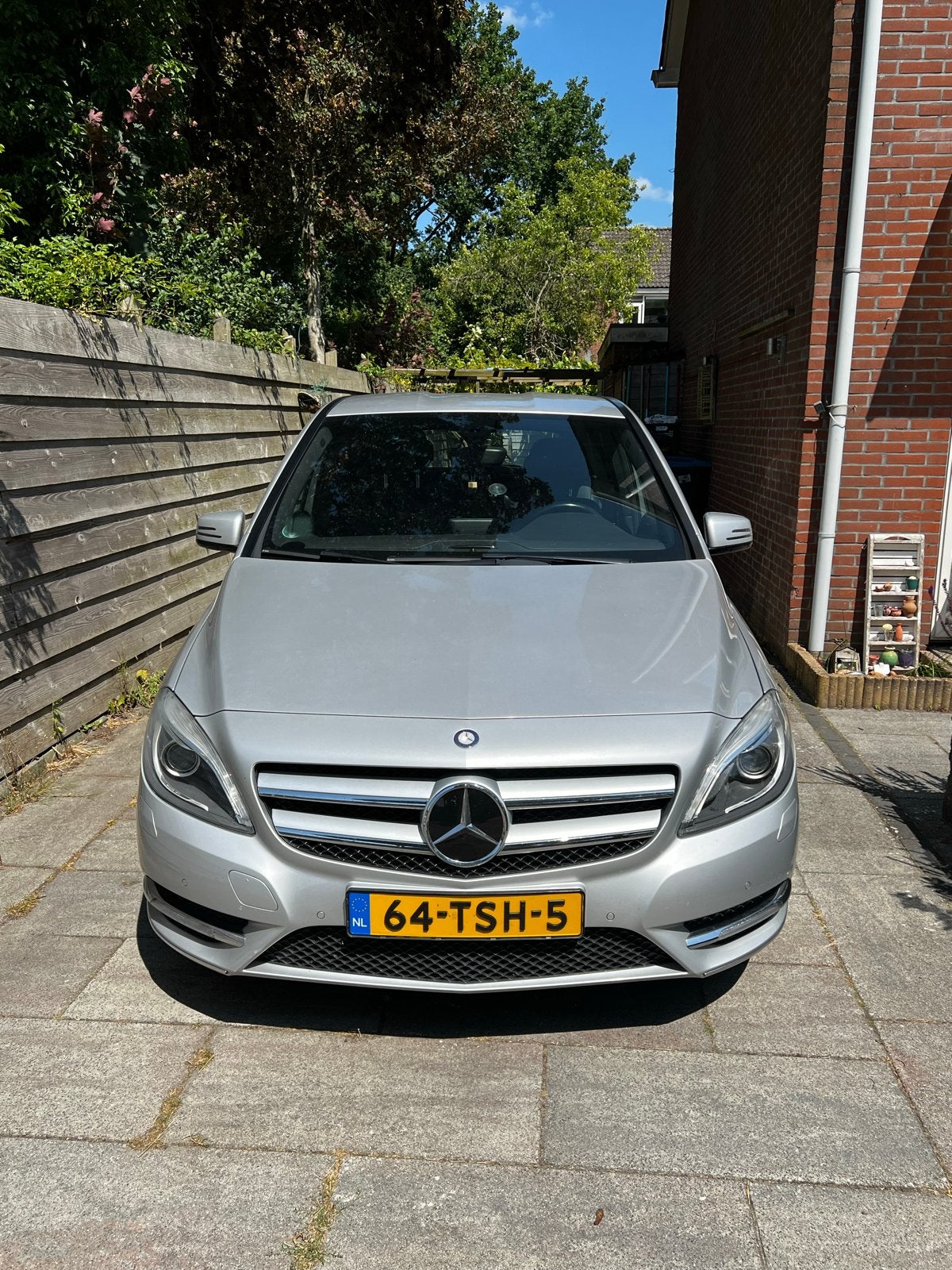 Mercedes-Benz B-Klasse 1.6 B180 5DRS Blue EFF 2012 Grijs, Voorwielaandrijving, 1295 kg, 4 cilinders, 122 pk