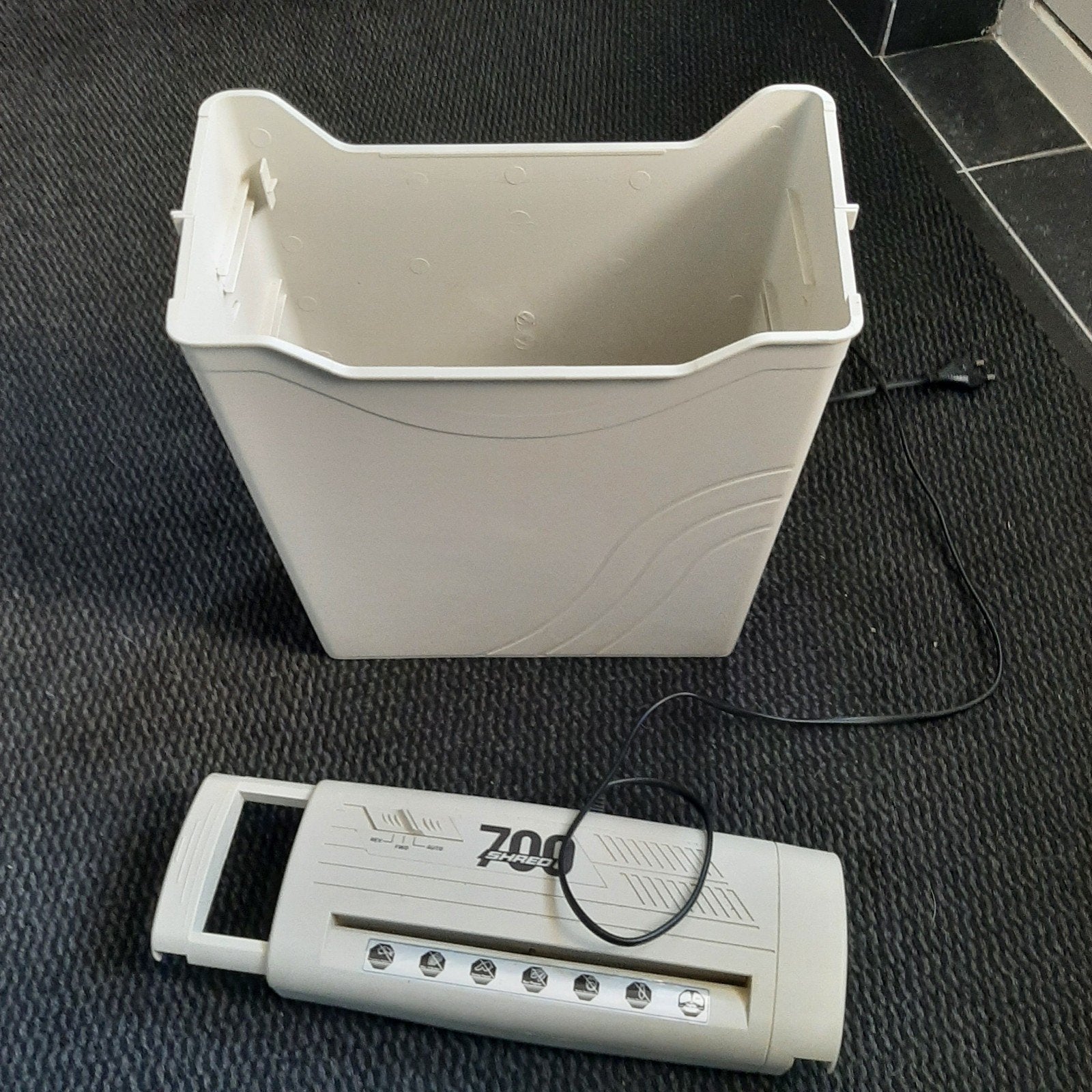 700 Shred papierversnipperaar, Diversen, Bureau-accessoires, Ophalen of Verzenden, Zo goed als nieuw