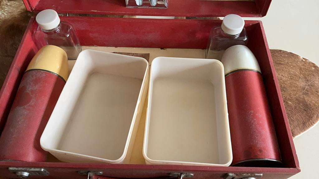 Engelse picknickmand uit de jaren 60, compleet, Hobby en Vrije tijd, Picknickmanden, Gebruikt, Ophalen of Verzenden