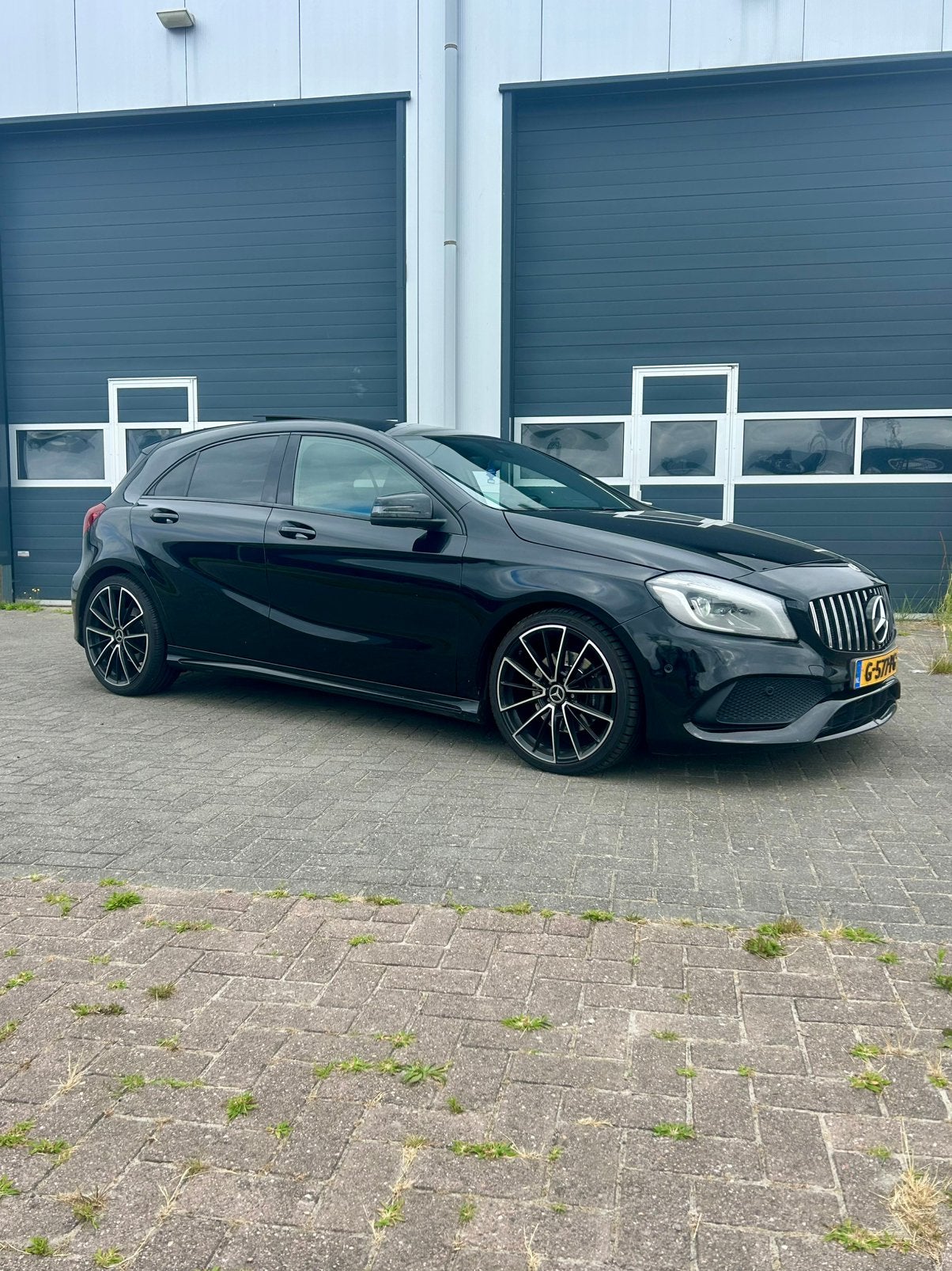 Foto 16 van Mercedes-Benz A-Klasse A220 d 177pk 7G-DCT 2017 Zwart