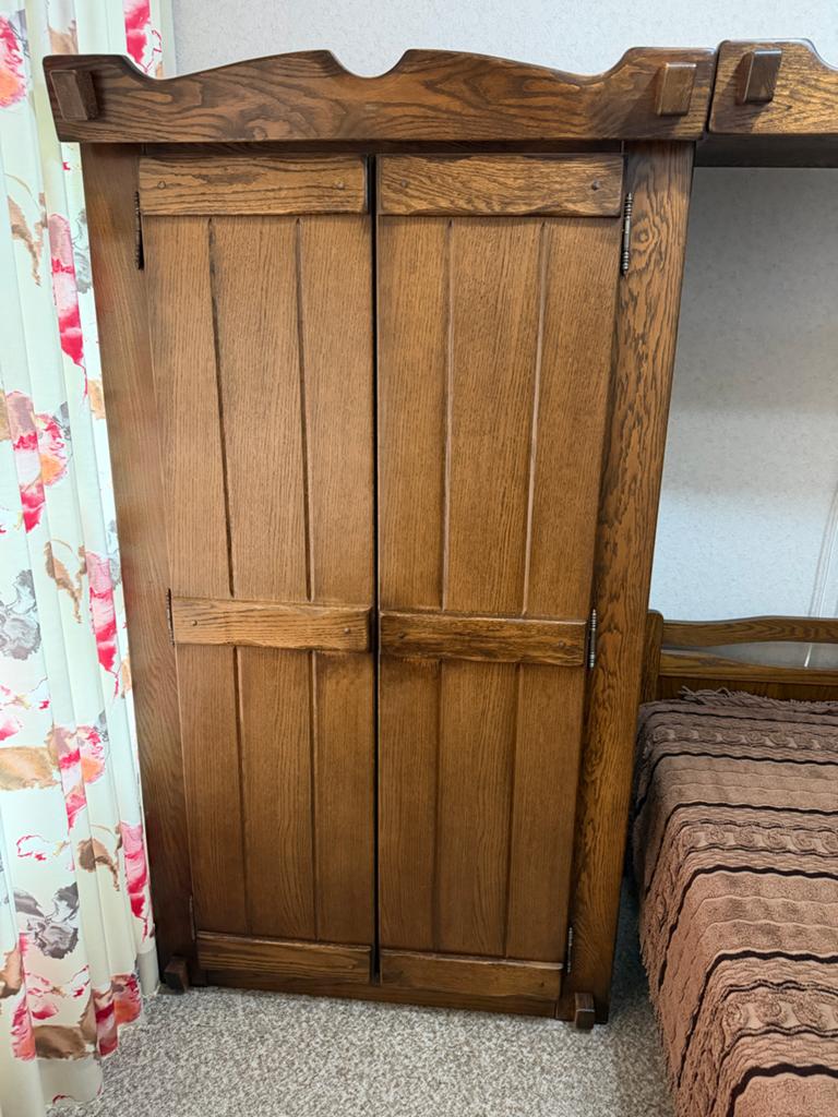 Massief houten slaapkamer meubel, Huis en Inrichting, Kasten | Kledingkasten, Ophalen, Gebruikt, 100 tot 150 cm, 150 tot 200 cm
