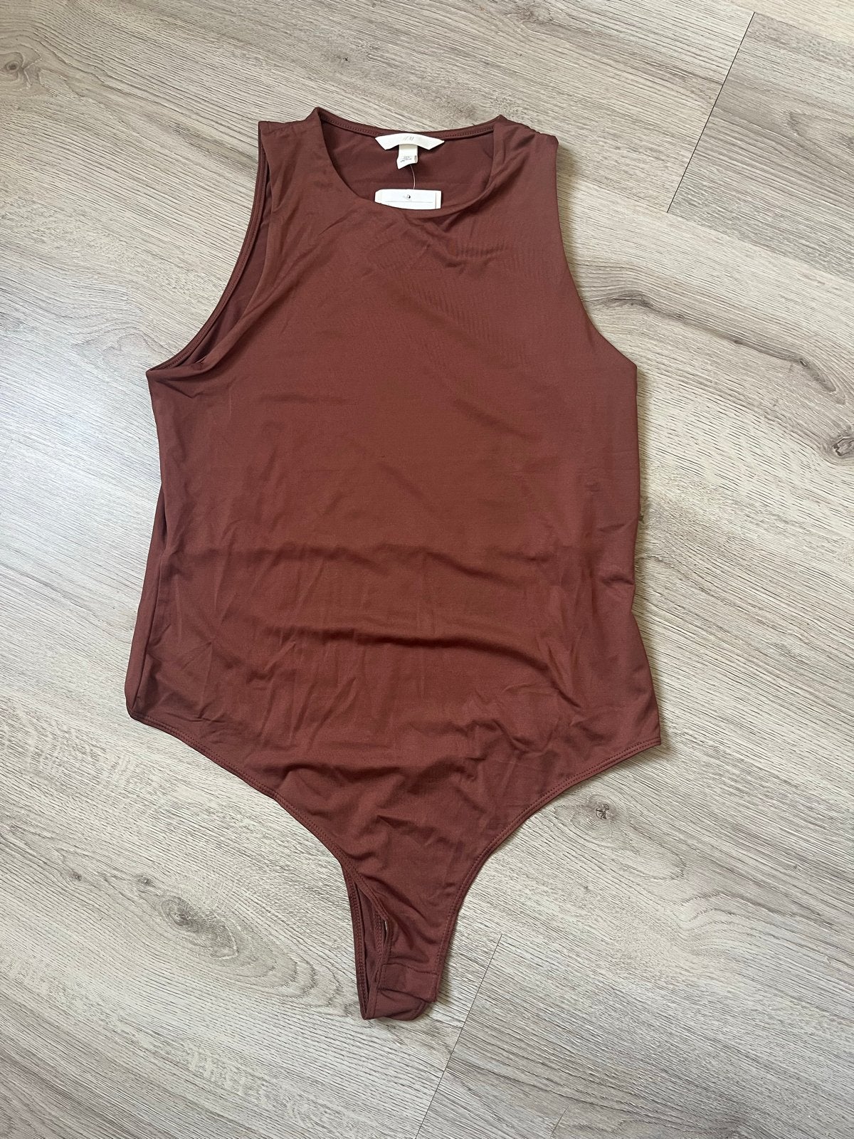 H&M stringbody maat L nieuw met prijskaartjes, Kleding | Dames, Tops, Bruin, Maat 42/44 (L), Nieuw, Ophalen of Verzenden