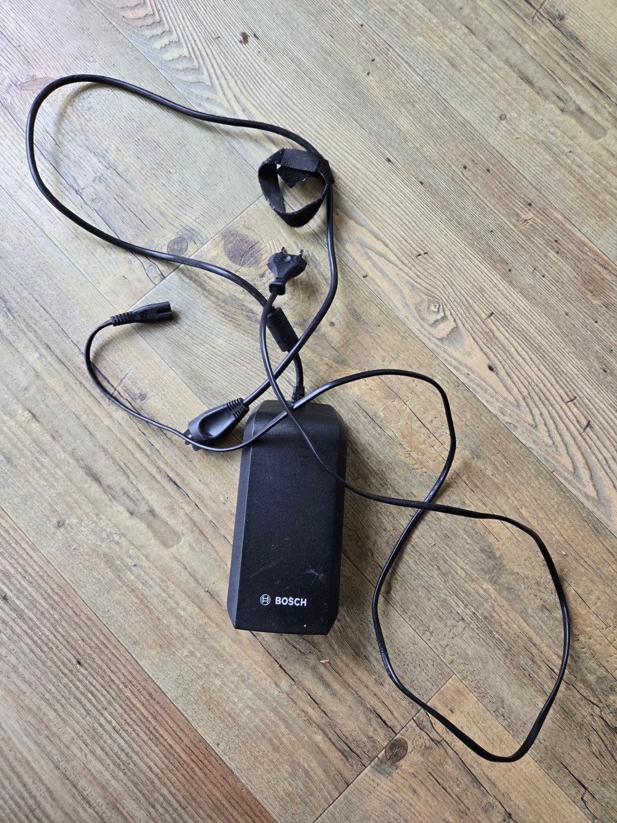 Bosch eBike Acculader 36V 4A - Standard Charger, Gebruikt