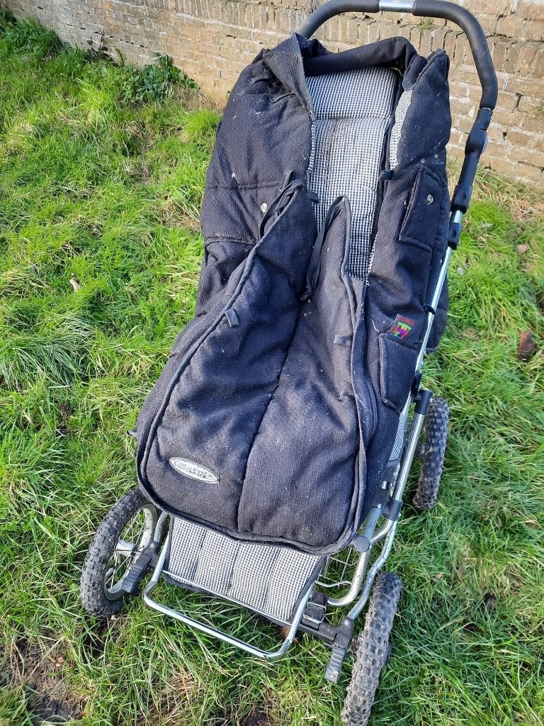 Vierwieler kinderwagen met voetzak, Gebruikt, Luchtbanden, Ophalen of Verzenden, Kinderwagen