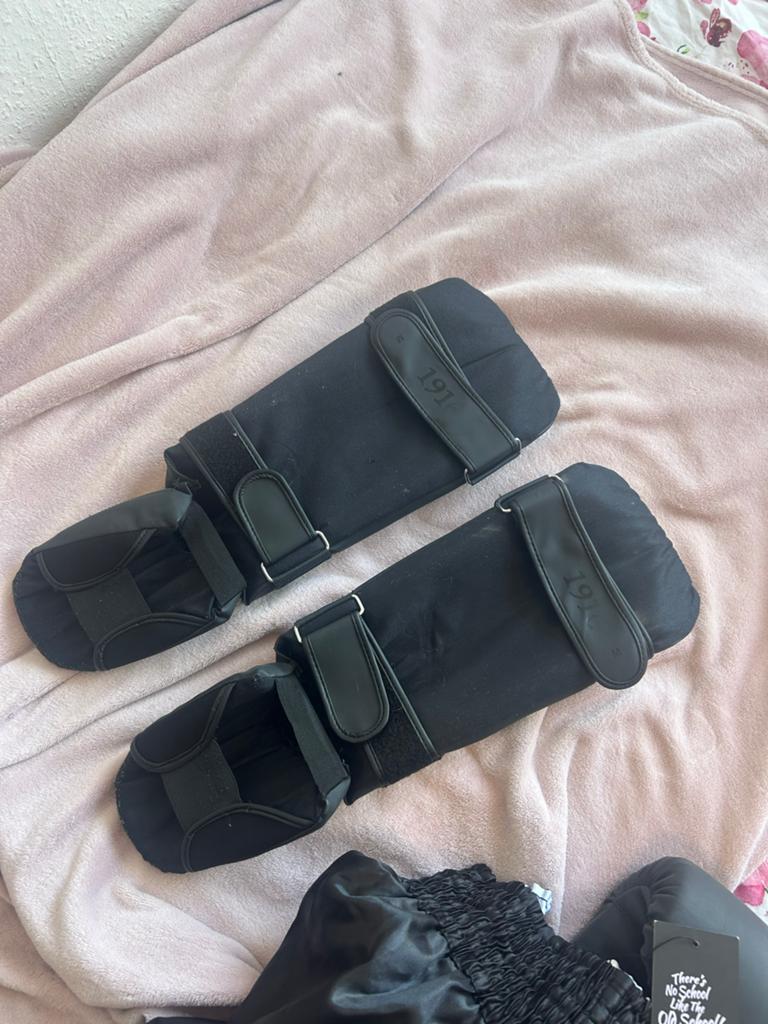 Boksset 1916 Fight Gear: Handschoenen, scheenbeschermers, sh, Ophalen, Gebruikt, Bokshandschoenen
