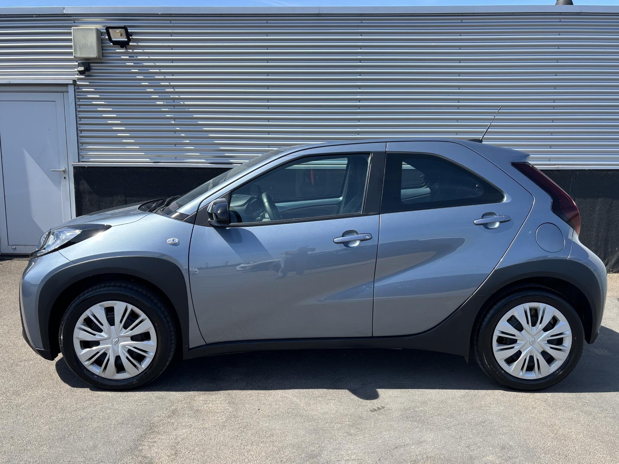 Toyota Aygo X 1.0 VVT-i S-CVT Play Automaat, Apple Carplay e, Dealer onderhouden, Gebruikt, 4 stoelen, Origineel Nederlands