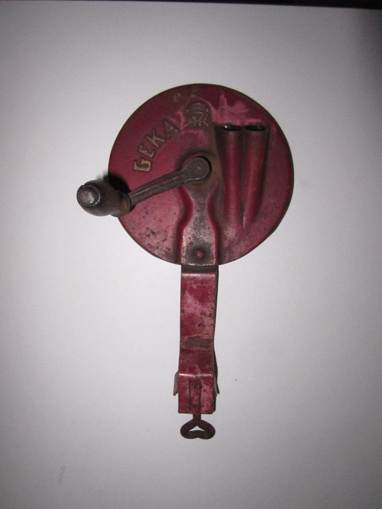 Vintage Geka snijbonen molen., Ophalen of Verzenden, Gebruikt, Overige materialen, Rood