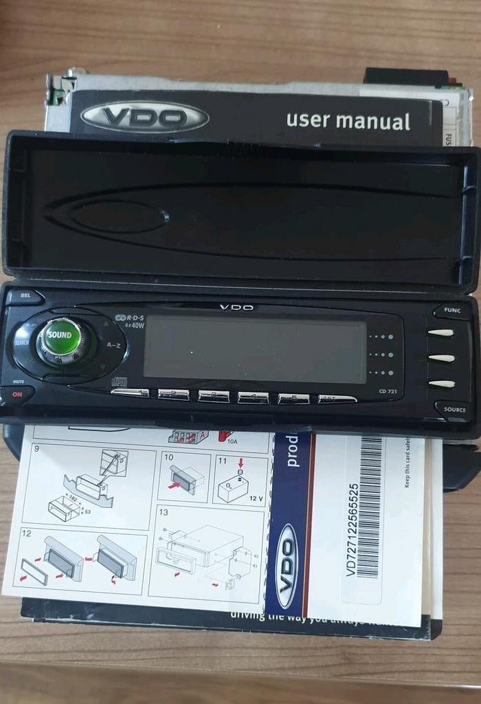 Vdo auto radio Cd speler 4x50 watt, Ophalen, Zo goed als nieuw