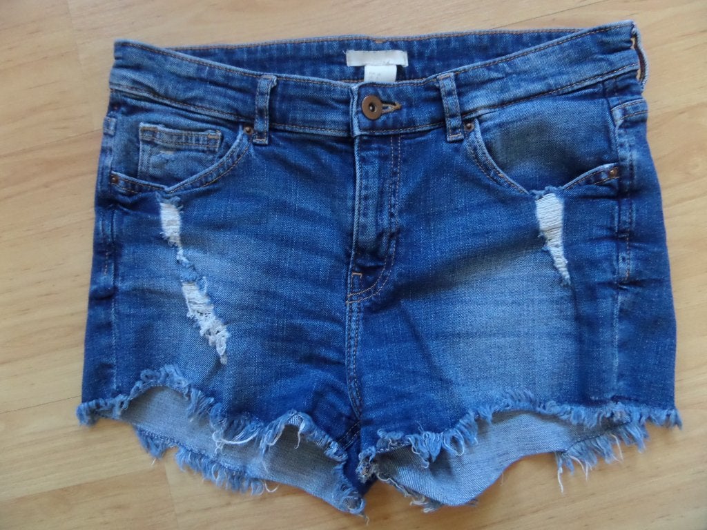 Cool jeans short van H&M maat 38 voor 2,50!!, Ophalen of Verzenden, Zo goed als nieuw, Blauw, W30 - W32 (confectie 38/40)
