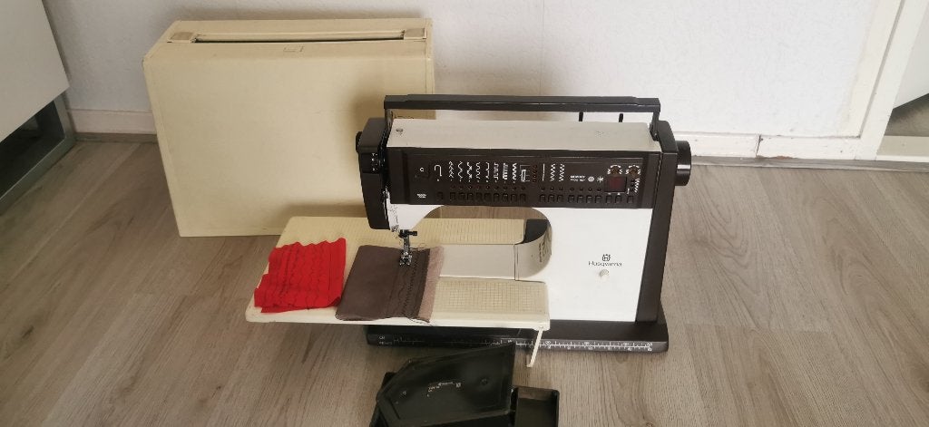 Naaimachine Husqvarna 6690 {Aleen recht en ZigZag naaien, Ophalen of Verzenden, Gebruikt, Naaimachine, Husqvarna