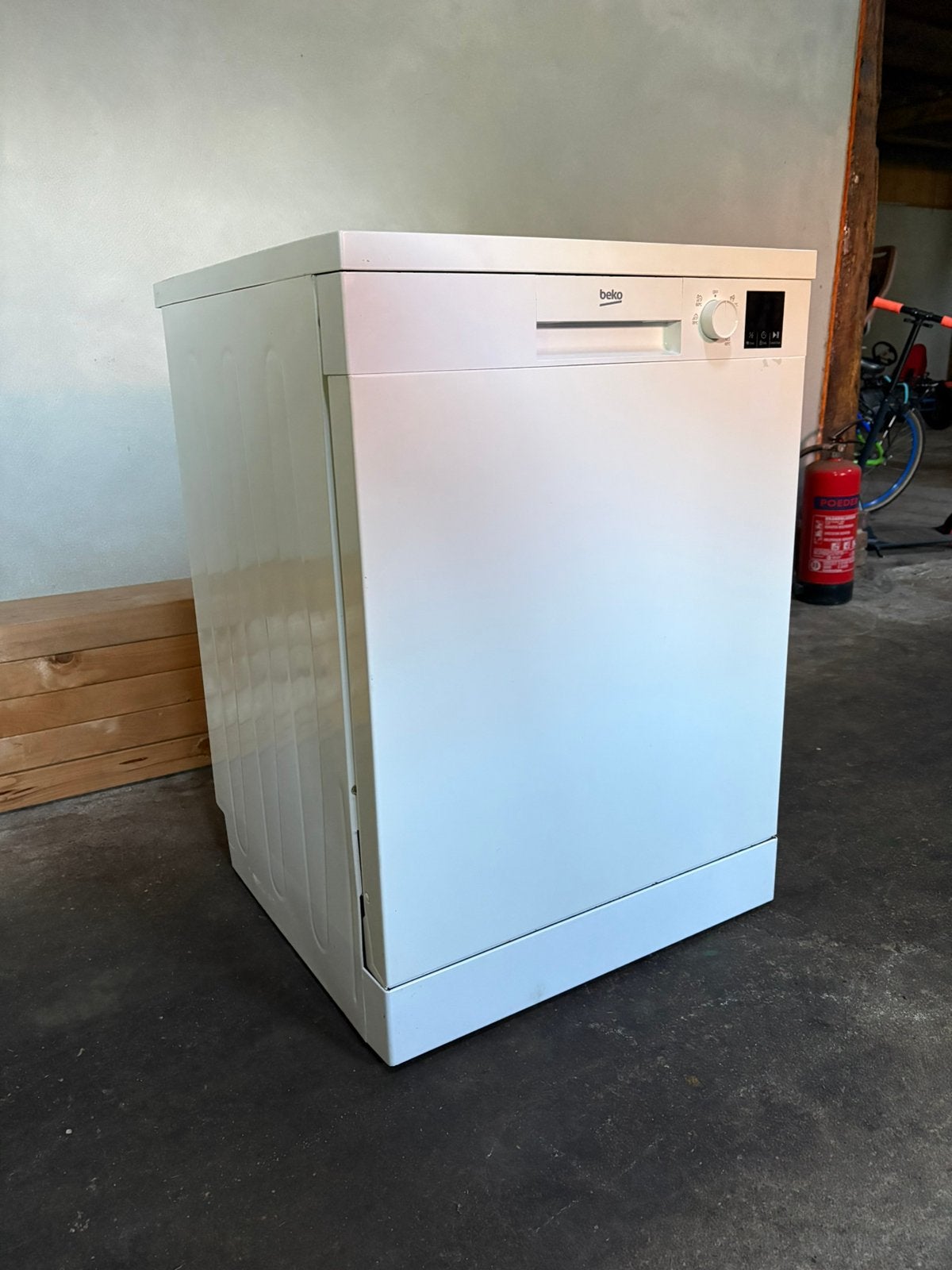 Nette beko vrijstaande vaatwasser klaar voor gebruik, Witgoed en Apparatuur, Ophalen, Zo goed als nieuw, 85 tot 90 cm