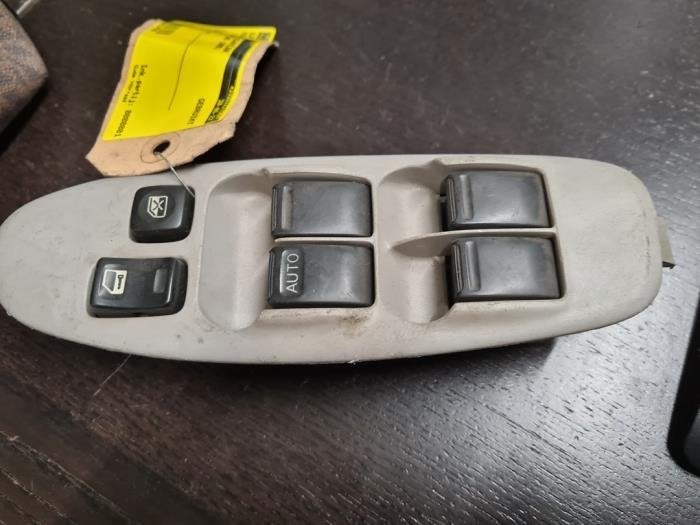 Elektrisch Raam Schakelaar van een Nissan Almera Tino, Auto-onderdelen, Gebruikt, -, -, -