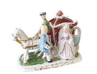 2201 Vintage porseleinen beeld koets paard wagen mensen, Ophalen of Verzenden